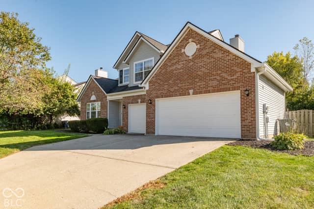 1417 Royal Lake Drive, Indianapolis, IN 46228, photo 3 of 39