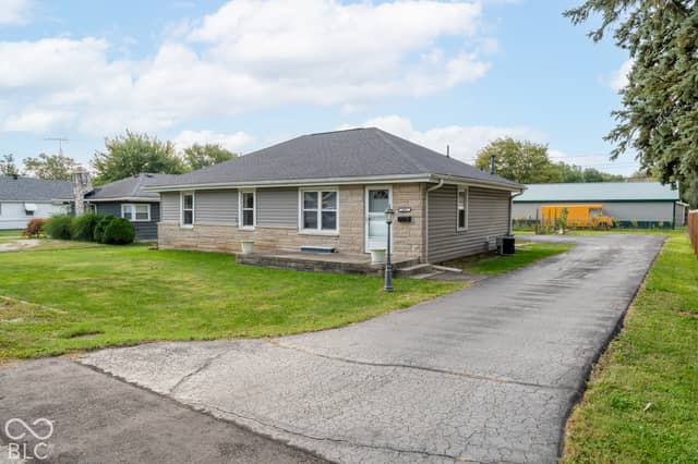 2401 W 11th Street, Muncie, IN 47302, photo 4 of 25