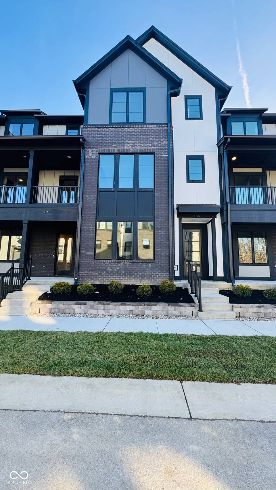 185 Midland Trace Loop, Westfield