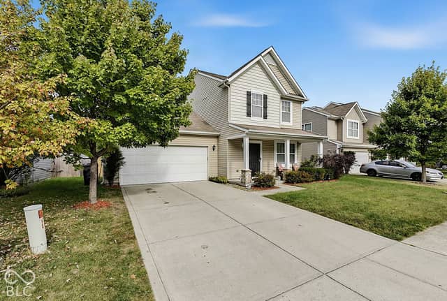 4726 Ladywood Cliffs Court, Indianapolis, IN 46226, photo 3 of 47