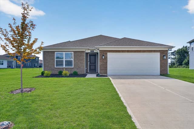 724 Byron Street, Greenfield, IN 46140, photo 2 of 23