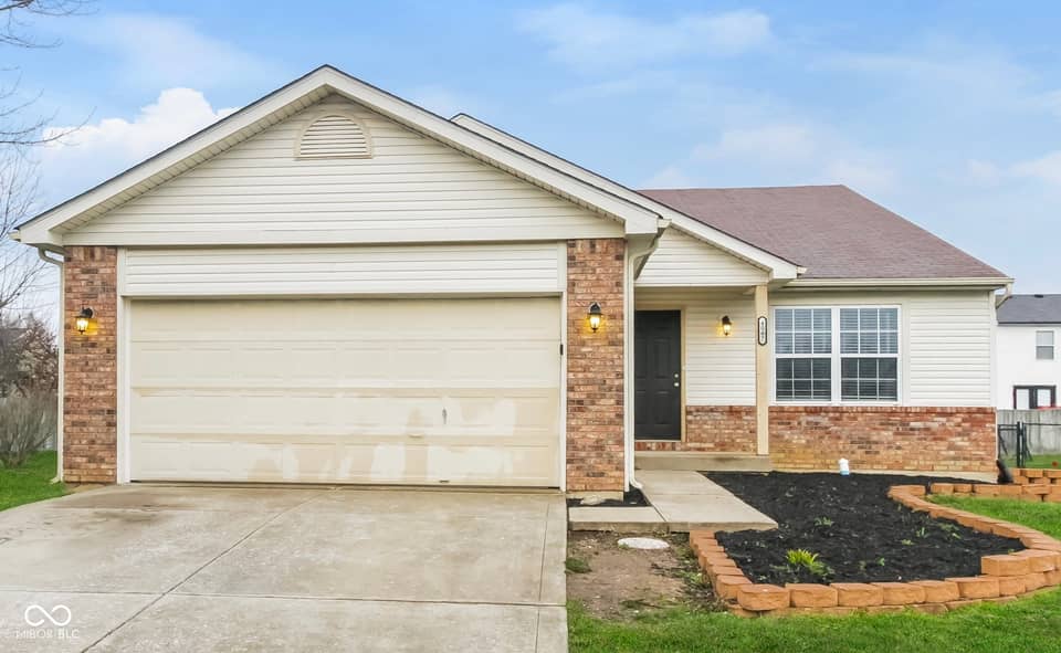 4067 Dogwood Court, Franklin, IN 46131, photo 1 of 15