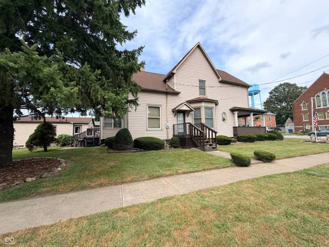 214 S Howard Street, Oxford, IN 47971, photo 4 of 37