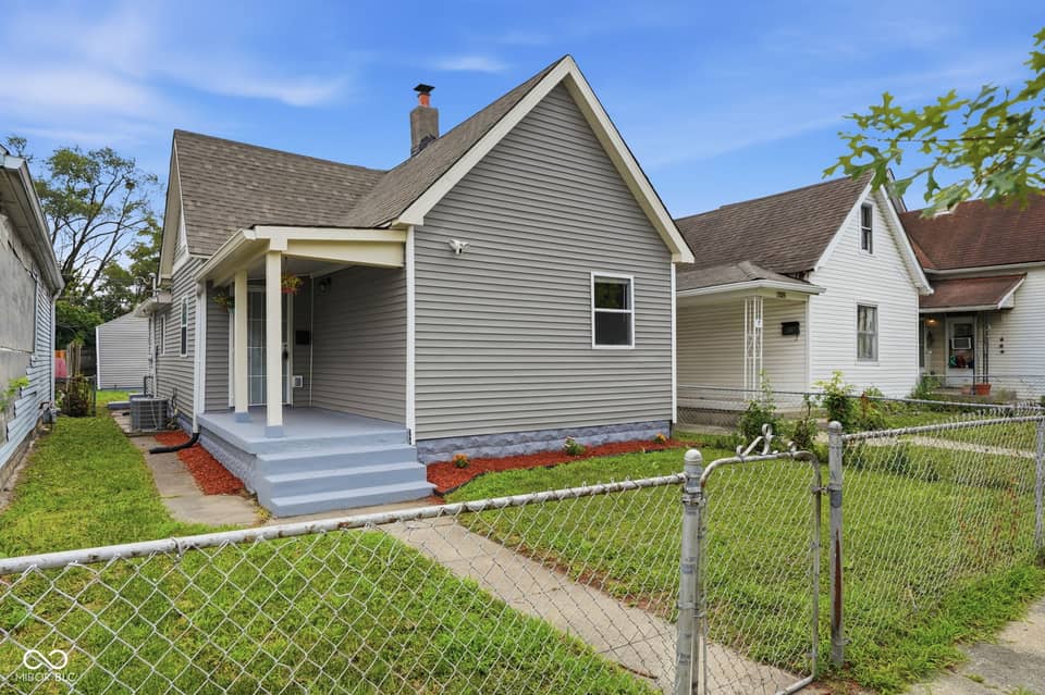 2121 Webb Street, Indianapolis, IN 46225, photo 1 of 44