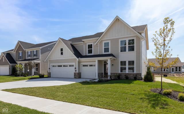 9551 Hemingway Drive, Indianapolis, IN 46239, photo 4 of 37