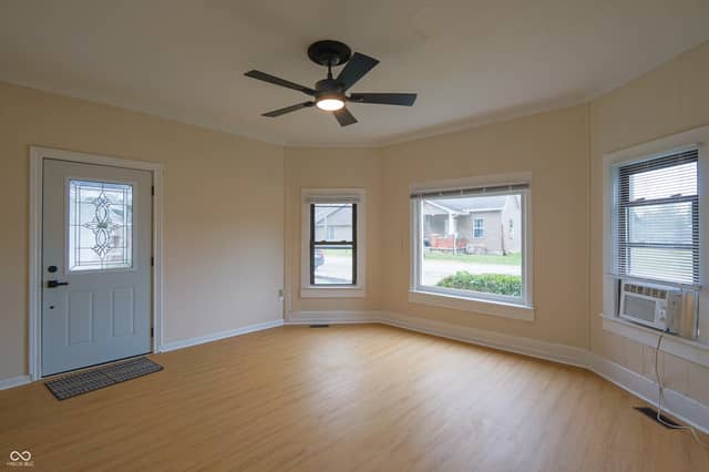121 Cleveland Street, Columbus, IN 47201, photo 5 of 15