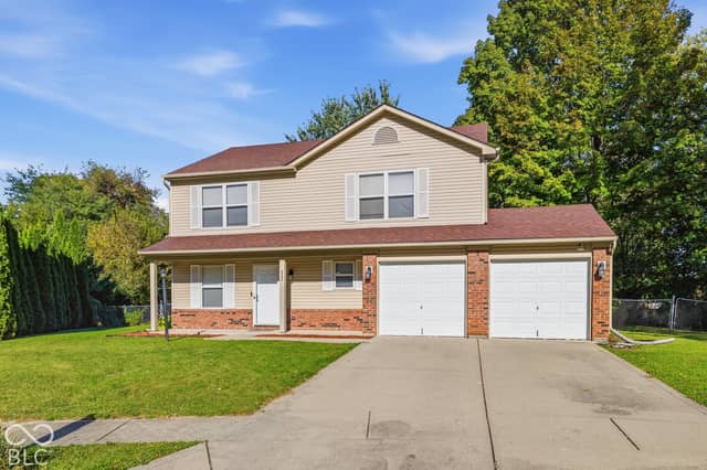 6533 Crandall Circle, Indianapolis, IN 46260, photo 3 of 37
