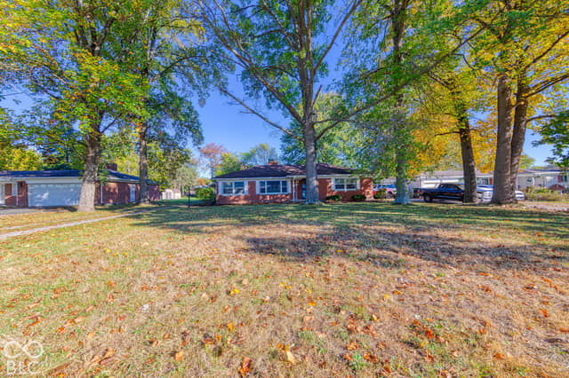 2204 W 63rd Street, Indianapolis, IN 46260, photo 3 of 30