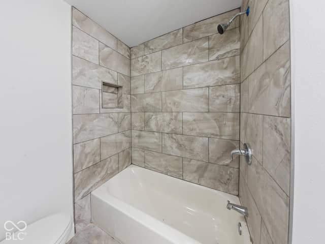 122 E Mechanic Street, Shelbyville, IN 46176, photo 5 of 15