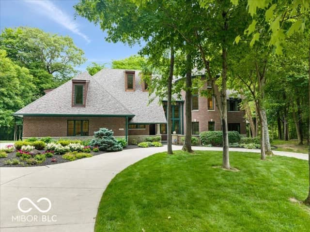 812 Woodcrest Way, Anderson, IN 46012, photo 3 of 63