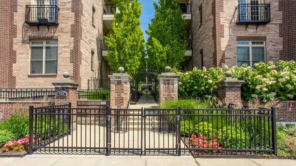 450 E Ohio Street #207, Indianapolis