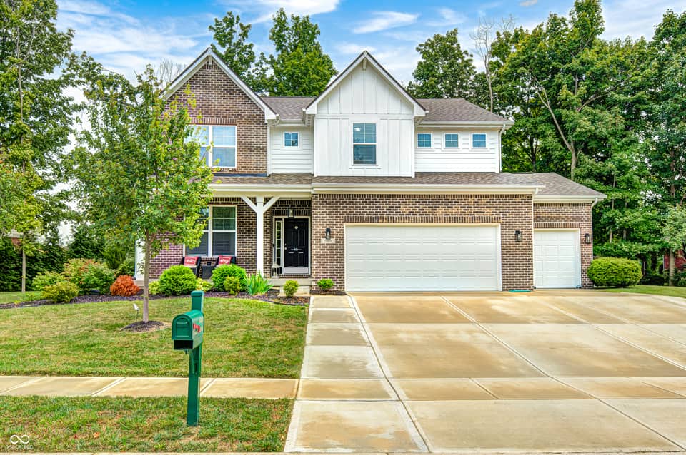 6069 Cedar Bend Way, Avon