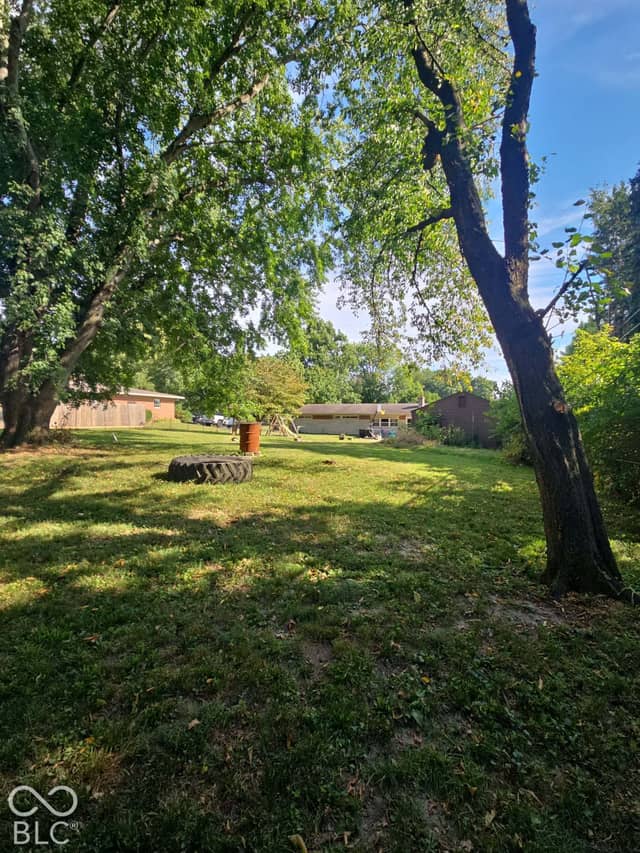 3342 Hillcrest Drive, Indianapolis, IN 46227, photo 4 of 28