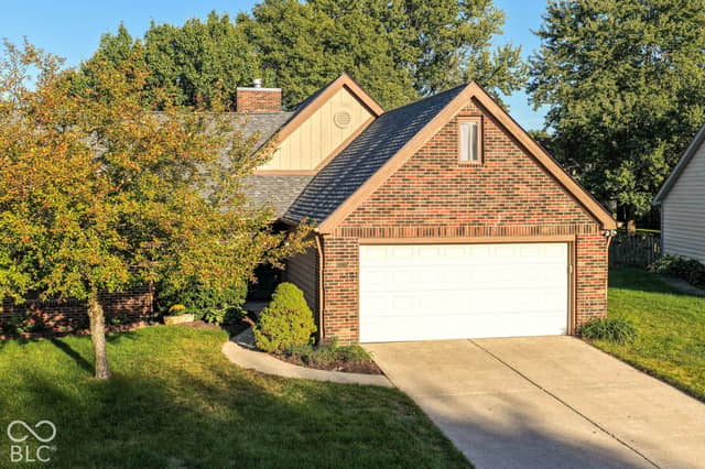 8823 Wintergreen Way, Indianapolis, IN 46256, photo 4 of 29