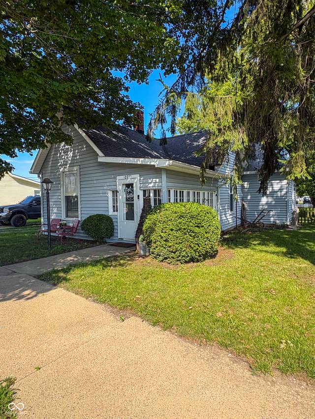 208 N White Street, Shirley, IN 47384, photo 2 of 20