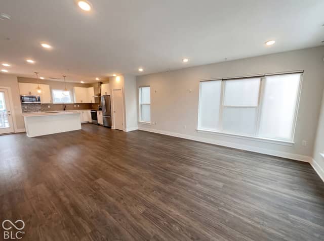 727 N Illinois Street #UNIT 208, Indianapolis, IN 46204, photo 4 of 15