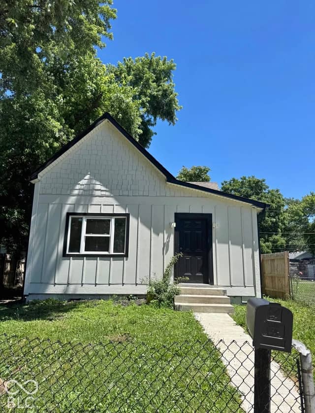 1609 Harlan Street, Indianapolis, IN 46203, photo 2 of 11