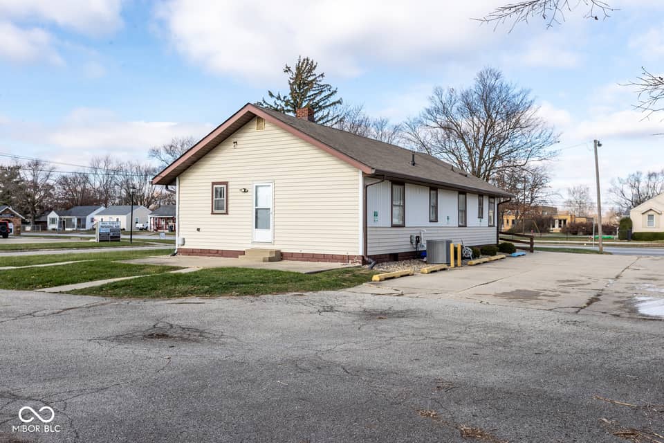 417 W 38th Street, Anderson