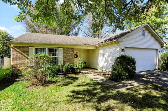 6148 Long River Lane, Indianapolis, IN 46221, photo 5 of 34