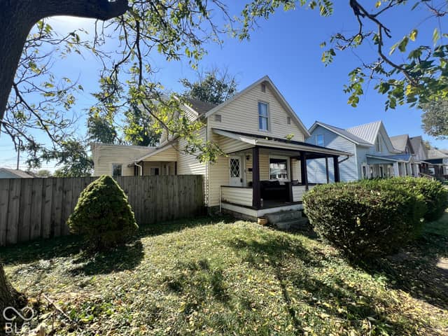 407 E College Street, Crawfordsville, IN 47933, photo 3 of 24