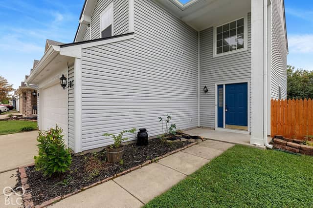 5228 Waterton Lakes Drive, Indianapolis, IN 46237, photo 5 of 47
