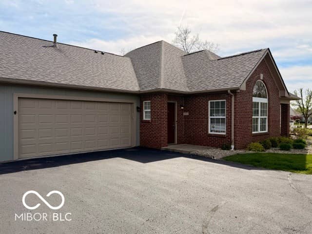 2712 Reflection Way, Greenwood, IN 46143, photo 4 of 38