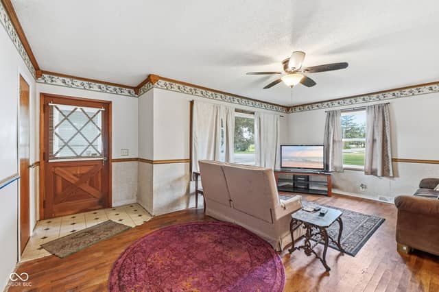 11003 Hoagland Road, Hoagland, IN 46745, photo 5 of 33