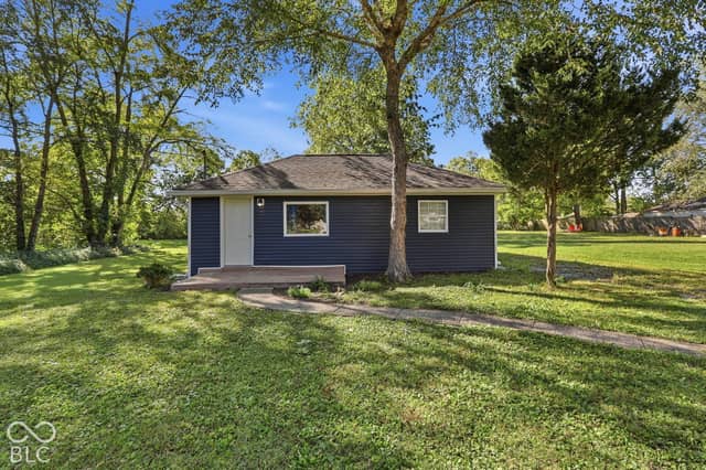 20 N Galeston Avenue, Indianapolis, IN 46229, photo 2 of 27