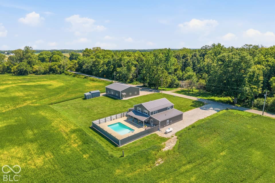 702 E 500 S, Shelbyville