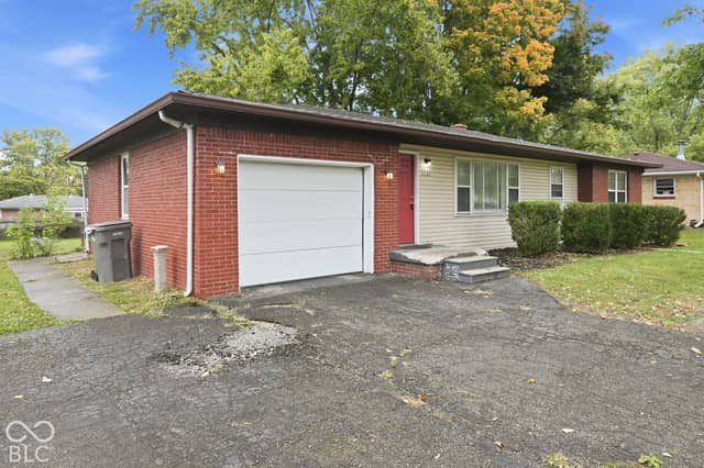 2260 E Thompson Road, Indianapolis, IN 46227, photo 3 of 36