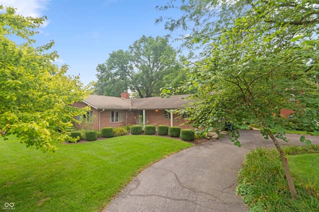 806 N Briar Road, Muncie, IN 47304, photo 3 of 25
