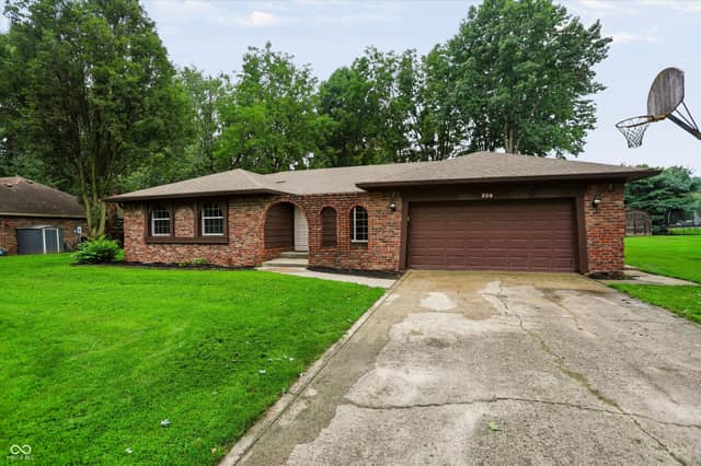 254 Summit Ridge Drive, Greenwood, IN 46142, photo 4 of 40
