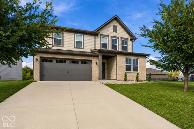 16352 Sedalia Drive, Fishers, IN 46040, photo 3 of 30