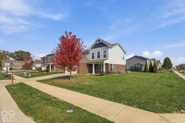 8673 Fawn Way, McCordsville, IN 46055, photo 4 of 38