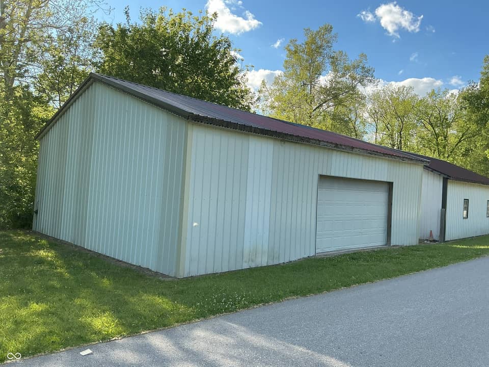 5447 & 5449 S Garrison Road, Connersville