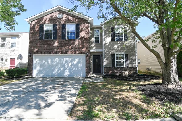 1909 Southernwood Lane, Indianapolis, IN 46231, photo 2 of 34