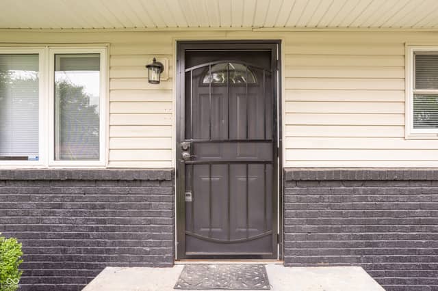 2248 Dupont Court, Indianapolis, IN 46229, photo 4 of 36