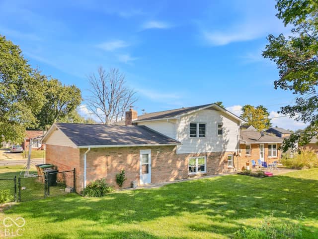 2810 Jordan Drive, Columbus, IN 47203, photo 4 of 33