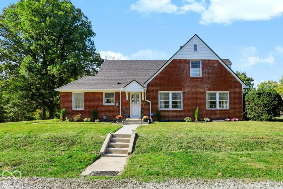 4575 Stratford, Indianapolis, IN 46201, photo 1 of 56