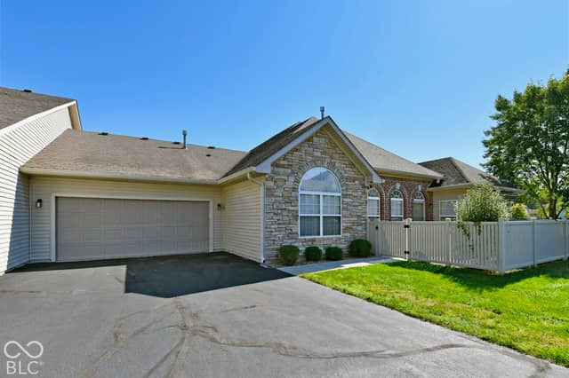 6673 Avila Way, Fishers, IN 46038, photo 3 of 32