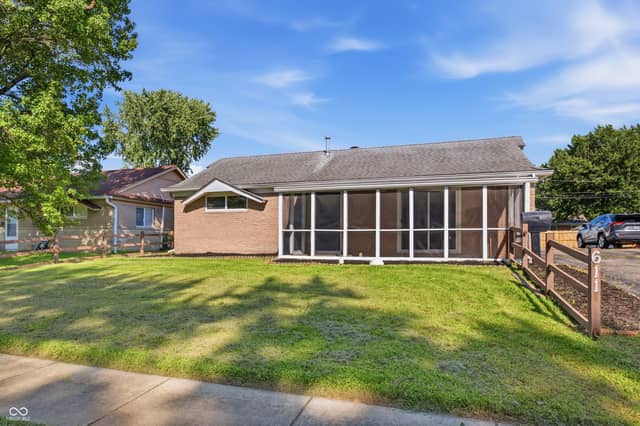 611 Gooseberry Lane, Greenwood, IN 46143, photo 3 of 33