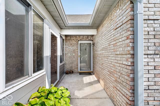 5771 Quail Crossing Drive, Indianapolis, IN 46237, photo 5 of 28
