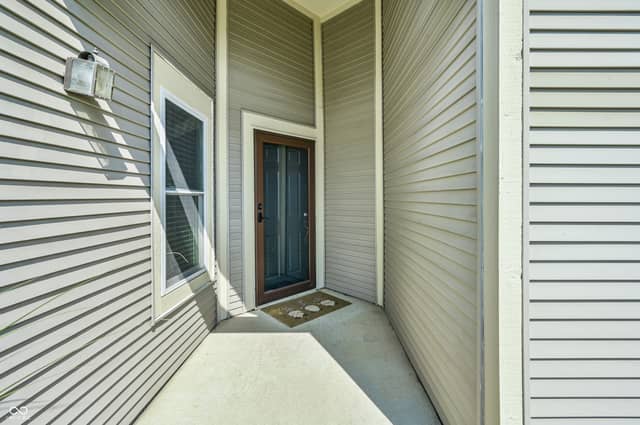 9516 Aberdare Drive, Indianapolis, IN 46250, photo 5 of 27