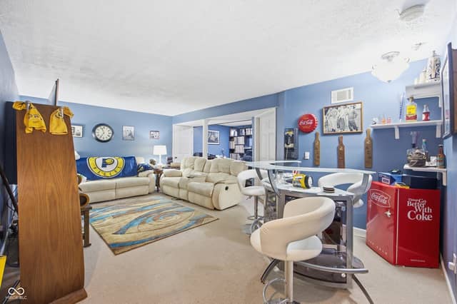 8250 Carloway Road, Indianapolis, IN 46236, photo 4 of 36