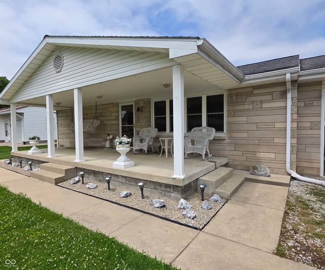 604 E Gatewood Drive, Westport, IN 47283, photo 4 of 13