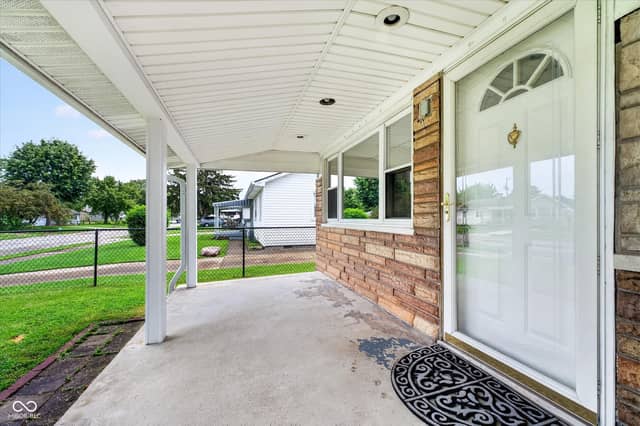 1819 Bacon Street, Indianapolis, IN 46237, photo 5 of 30