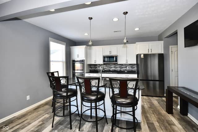 4219 Parliament Way, Avon, IN 46123, photo 5 of 29