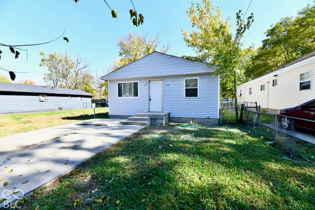3137 N Gale Street, Indianapolis, IN 46218, photo 3 of 54