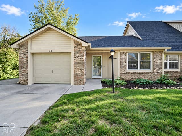 525 Paradise Way E #D, Greenwood, IN 46143, photo 2 of 27