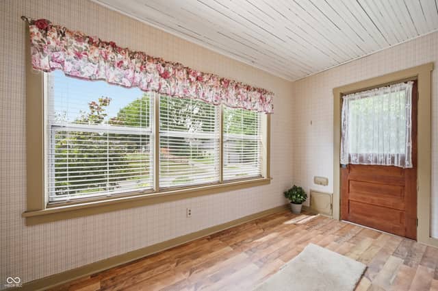 225 S Franklin Street, Knightstown, IN 46148, photo 5 of 36